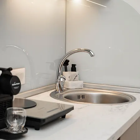 Deca Urban Living Apartahotel 3*