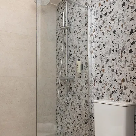 Deca Urban Living Apartahotel 3*