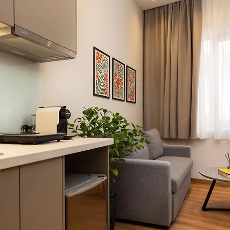 Apartahotel Deca Urban Living 3*